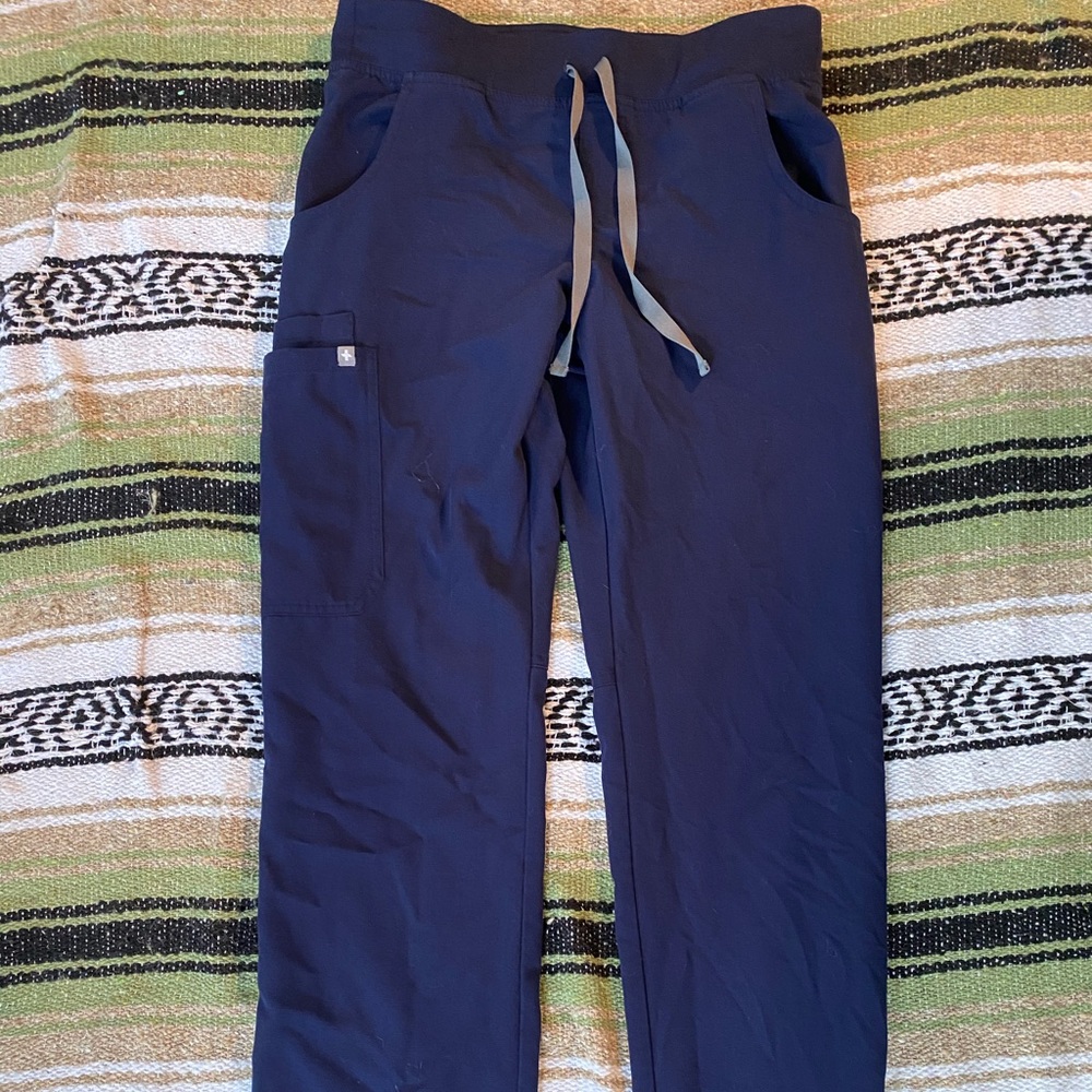 FIGS cargo pant scrubs XS